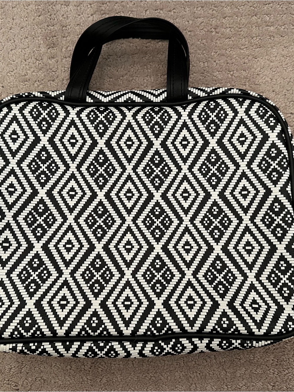 Modella Black & White Diamond-Pattern Cosmetic Case